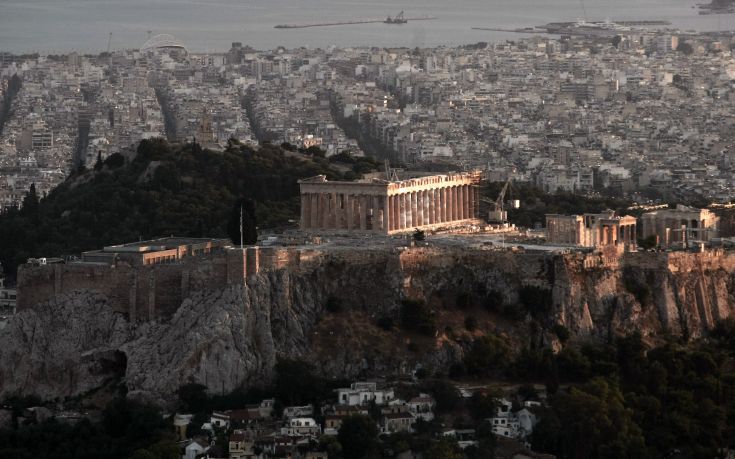 Πιστωτική κάρτα στο εκδοτήριο της Ακρόπολης