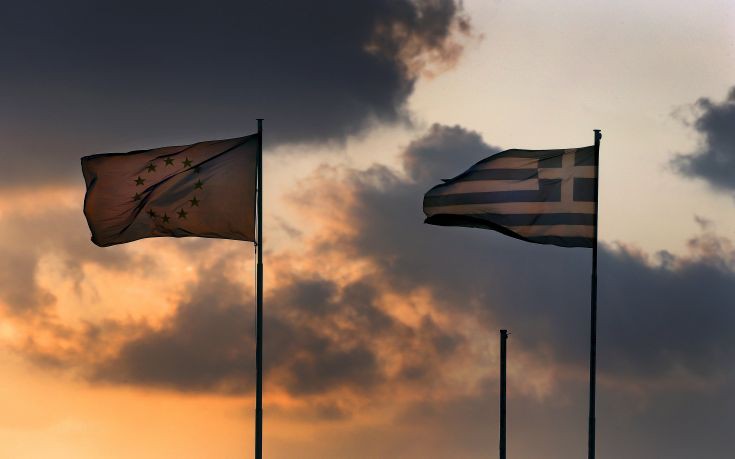 Financial Times: Η ευρωζώνη θα είναι εύθραυστη, μετά το grexit