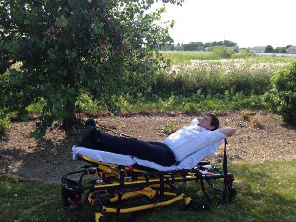 kwmikotragikes-katastaseis-douleia-173