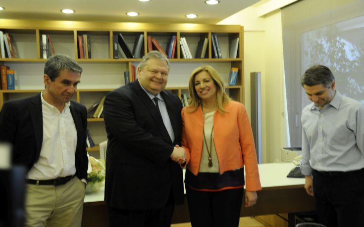 Βενιζέλος: Ο Τσίπρας δεν είναι νέα Ζαν ντ’ Αρκ που ακούει φωνές