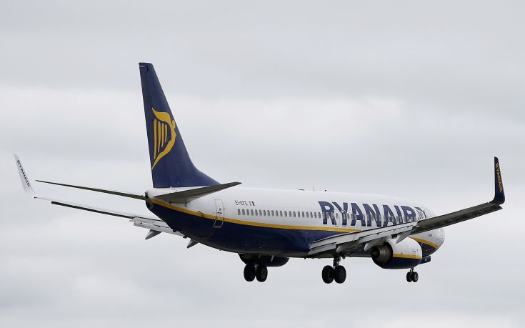 Έκτακτη προσγείωση αεροπλάνου της Ryanair στο αεροδρόμιο «Μακεδονία»: Υπήρξε ένδειξη για φωτιά