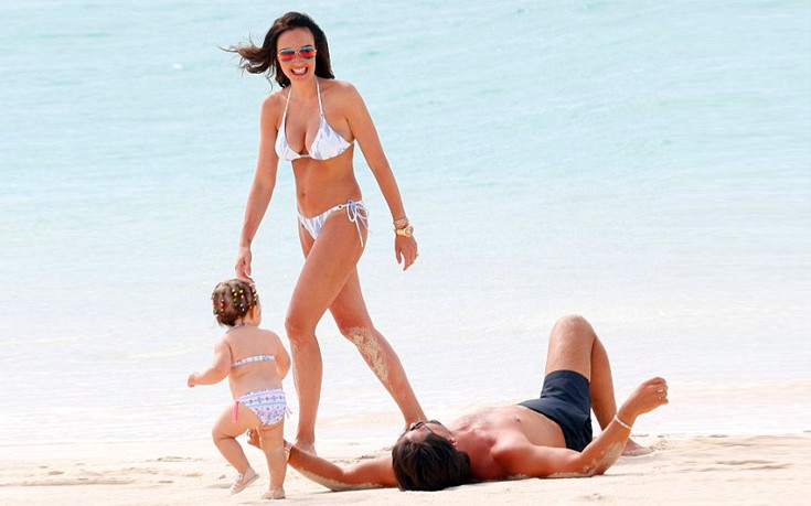 Σέξι με το μπικίνι της η Tamara Ecclestone