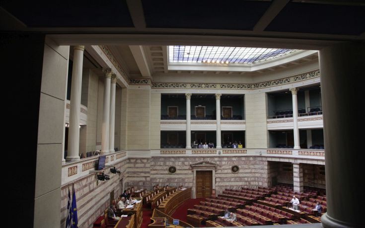 Εξηγήσεις για το κλειδωμένο γραφείο της Βιβλιοθήκης της Βουλής και την Κωνσταντοπούλου