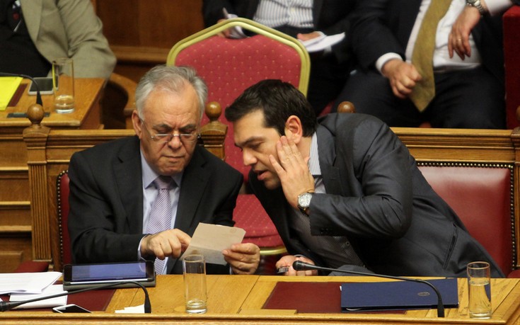 Ο Τσίπρας πάει για ανασχηματισμό και στο βάθος εκλογές