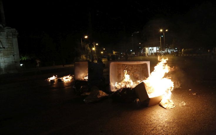 Είκοσι έξι συλλήψεις χθες στο Σύνταγμα