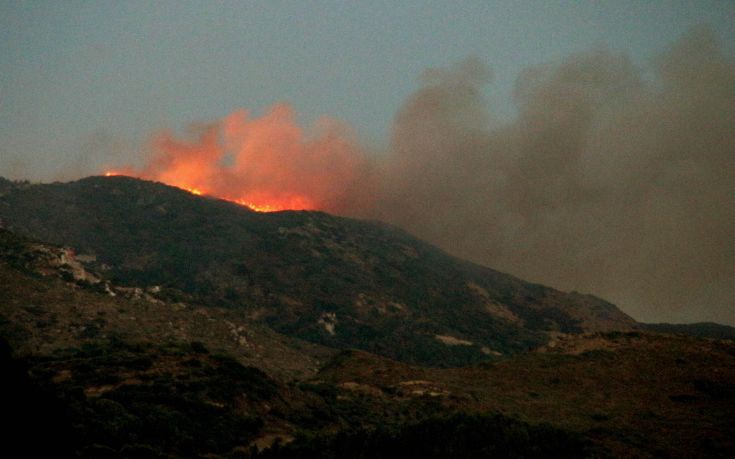 Σε εξέλιξη οι πυρκαγιές στη Ζάκυνθο