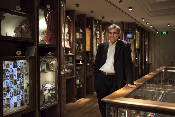 Pamuk_in_the_Museum_of_Innocence Pamuk_in_the_Museum_of_Innocence