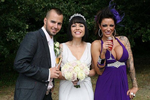 These-people-just-stole-the-spotlight-024