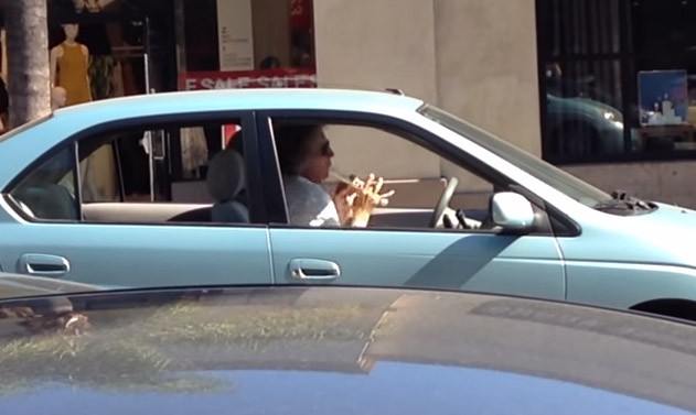 Ρεσιτάλ στο&#8230; μποτιλιάρισμα