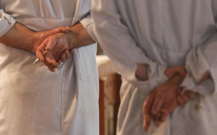 Butchers wait for customers at the central market in Athens, Greece, July 1, 2015. Greece's last-minute overtures to international creditors for financial aid on Tuesday were not enough to save the country from becoming the first developed economy to default on a loan with the International Monetary Fund. REUTERS/Christian Hartmann Butchers wait for customers at the central market in Athens, Greece, July 1, 2015. Greece's last-minute overtures to international creditors for financial aid on Tuesday were not enough to save the country from becoming the first developed economy to default on a loan with the International Monetary Fund. REUTERS/Christian Hartmann