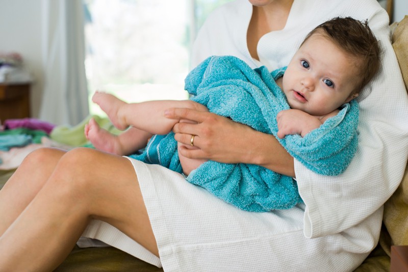Πώς να προστατεύσετε το μωρό σας από τη ζέστη