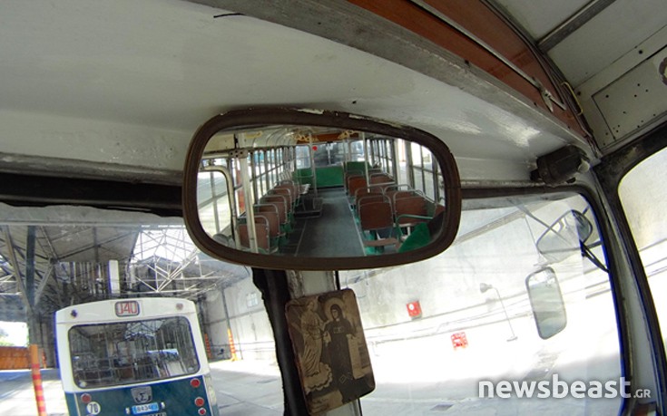 Τι κάνουν τα παλιά λεωφορεία της Αθήνας όταν πεθάνουν