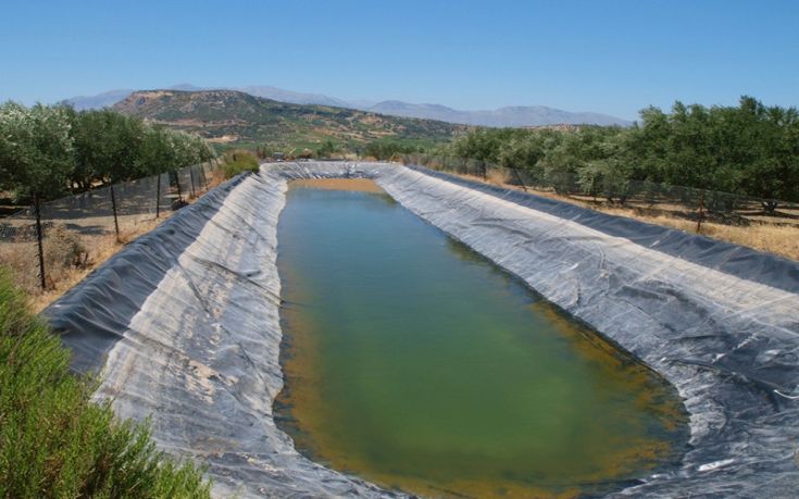 Αγρότης έπεσε με το τρακτέρ σε λιμνοδεξαμενή