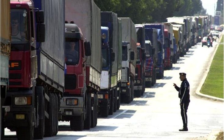 Ουρές χιλιομέτρων στα ελληνοβουλγαρικά σύνορα