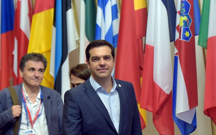 Τσίπρας: Η συμφωνία είναι δύσκολη, αλλά το Grexit παρελθόν
