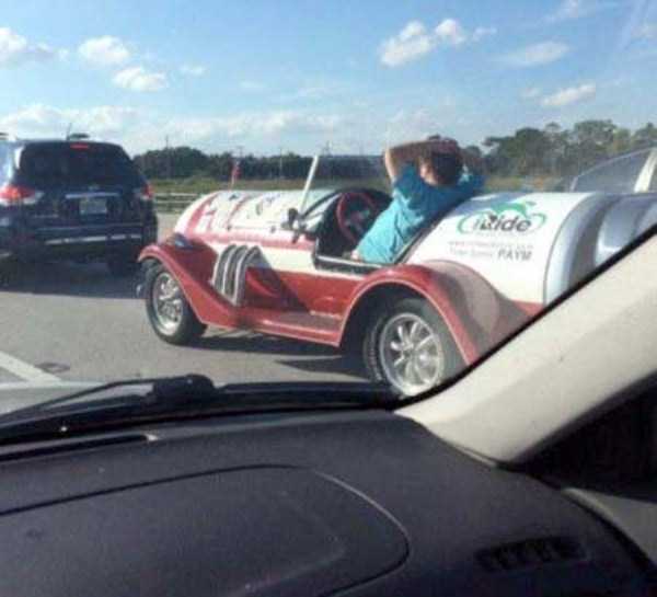 weird-things-seen-while-commuting-21