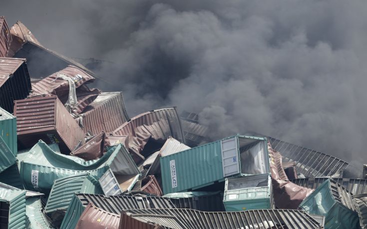 Ξεπέρασαν τους 100 οι νεκροί στις εκρήξεις της Τιαντζίν στην Κίνα