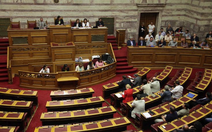 Οργή της Κωνσταντοπούλου για την Ολομέλεια των… 16 βουλευτών