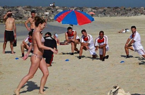 Guys-who-were-caught-red-handed-003