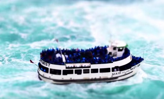 Κάνοντας τους καταρράκτες του Νιαγάρα να φαντάζουν σαν μικρογραφία