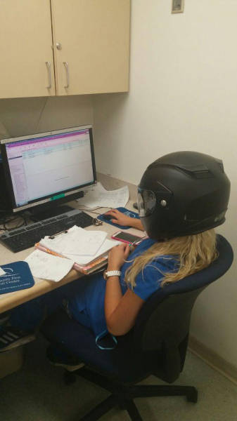 all_workdays_have_moments_like_these_640_04