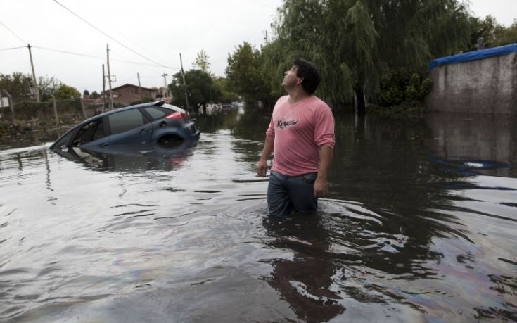 Τρεις νεκροί από τις πλημμύρες στην Αργεντινή