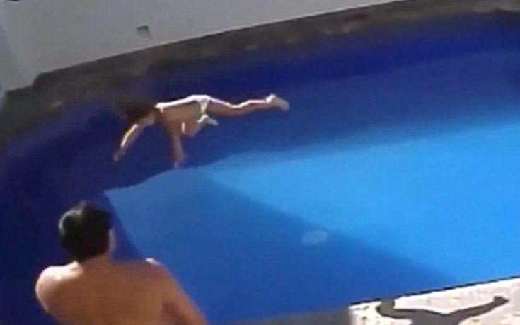 «Παιχνίδι» θανάτου σε πισίνα στο Μεξικό