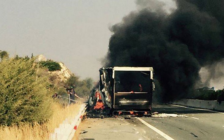 Κάηκε ζωντανός μέσα στο αυτοκίνητο