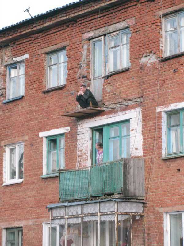 weird-balconies-17