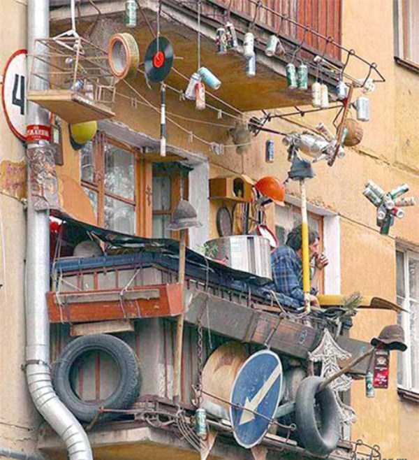weird-balconies-22