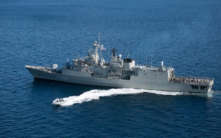 Πώς θα δράσουν τα πολεμικά πλοία στη Μεσόγειο εναντίον των διακινητών