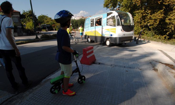 Η «πρώτη» τού Λεωφορείου Χωρίς Οδηγό στους δρόμους των Τρικάλων
