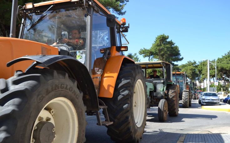 Ετοιμάζουν πορείες με τρακτέρ οι αγρότες Τρικάλων