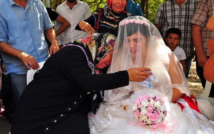 Στα… κρύα του λουτρού έμεινε η νύφη υπό τον φόβο του PKK