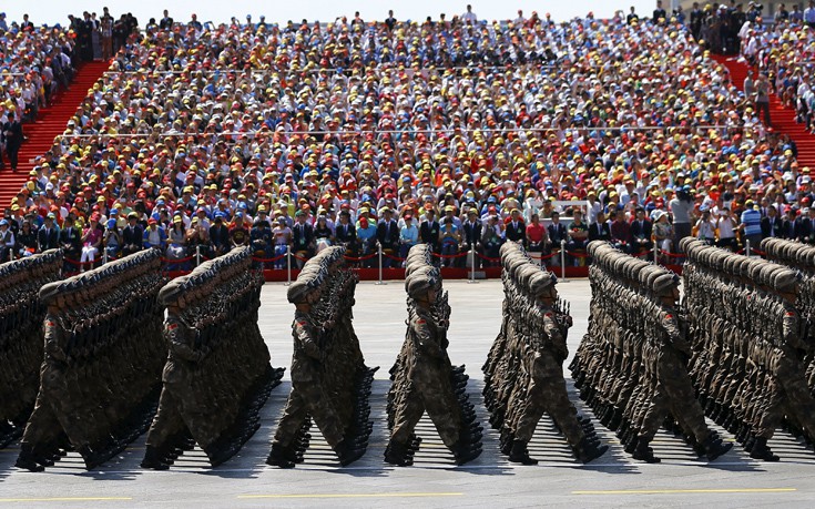 Ο ορισμός της στρατιωτικής πειθαρχίας στην πανηγυρική παρέλαση της Κίνας
