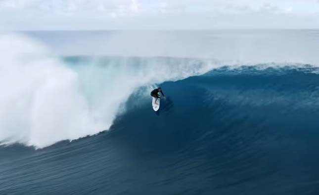 Surfers όπως τους βλέπουν τα πουλιά