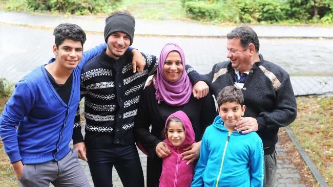 bild ΣΥΡΟΣ ΠΡΟΣΦΥΓΑΣ bild ΣΥΡΟΣ ΠΡΟΣΦΥΓΑΣ