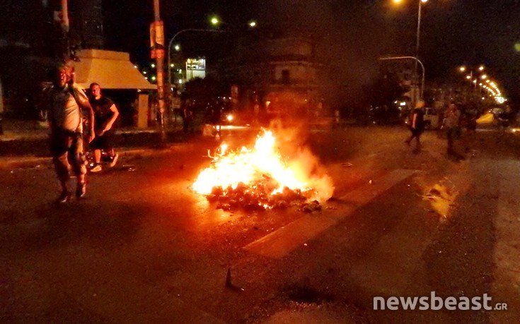 Επεισόδια στην αντιφασιστική πορεία στο Κερατσίνι