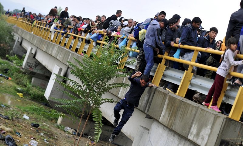 Πάνω από 7.000 μετανάστες από την Ελλάδα στην ΠΓΔΜ σε μία μέρα