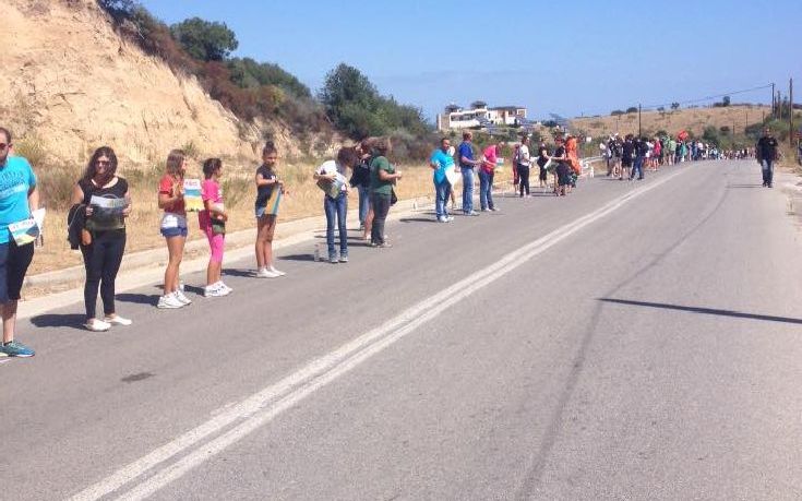 Ανθρώπινη αλυσίδα κατά της εξόρυξης χρυσού στις Σκουριές