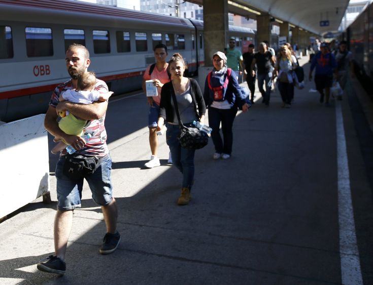 Έκκληση στο Μόναχο να σταματήσουν οι προσφορές για τους πρόσφυγες