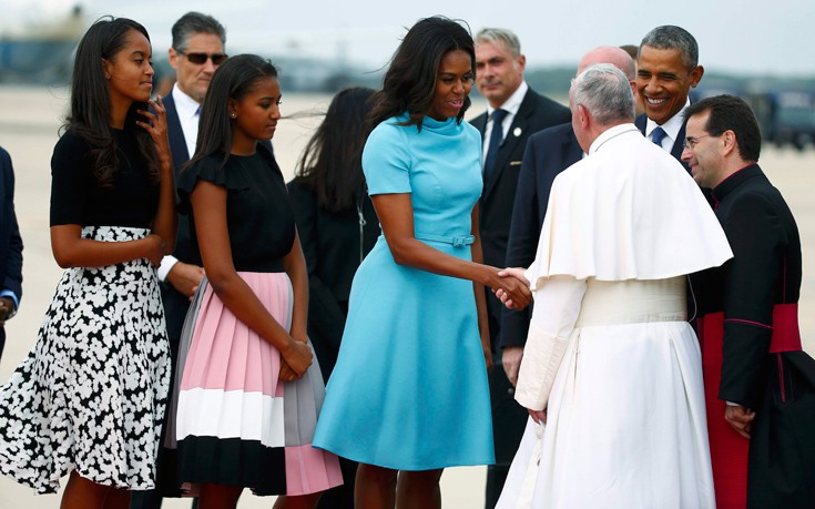Η οικογένεια Ομπάμα υποδέχτηκε τον Πάπα