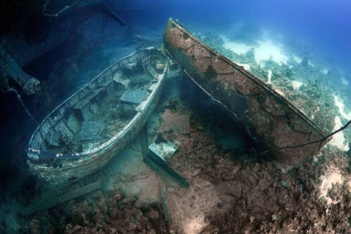 Μακάβρια περιήγηση στα απομεινάρια ενός ναυαγίου