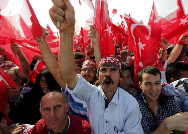 Το 10% των Τούρκων δεν θεωρεί τρομοκρατική οργάνωση το ISIS