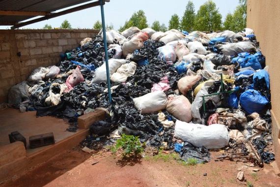 Τι κάνουν με αυτά τα σκουπίδια στην Αφρική;