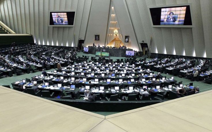 Πέρασε από την ιρανική Βουλή η συμφωνία για τα πυρηνικά