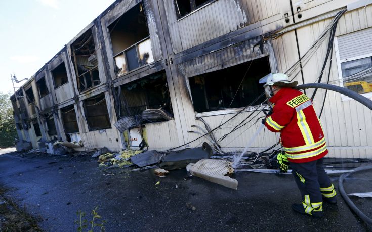 Ένας νεκρός από πυρκαγιά σε κέντρο φιλοξενίας προσφύγων στη Γερμανία