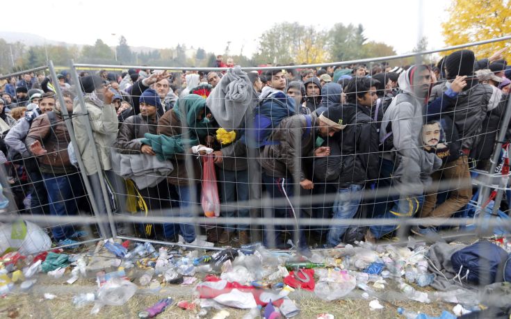 Αυστριακός πρέσβης: Μονομερής η απόφαση της Σλοβενίας να κλείσει τα σύνορα