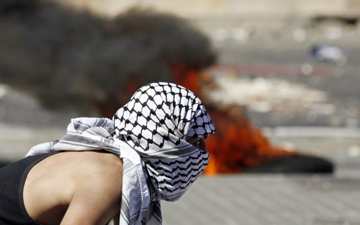 Νεκροί από πυροβολισμούς δύο Παλαιστίνιοι που επιτέθηκαν σε Ισραηλινούς με μαχαίρι