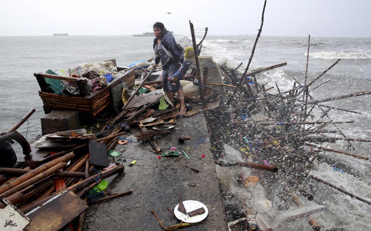 Σαρώνει τις Φιλιππίνες ο τυφώνας Koppu